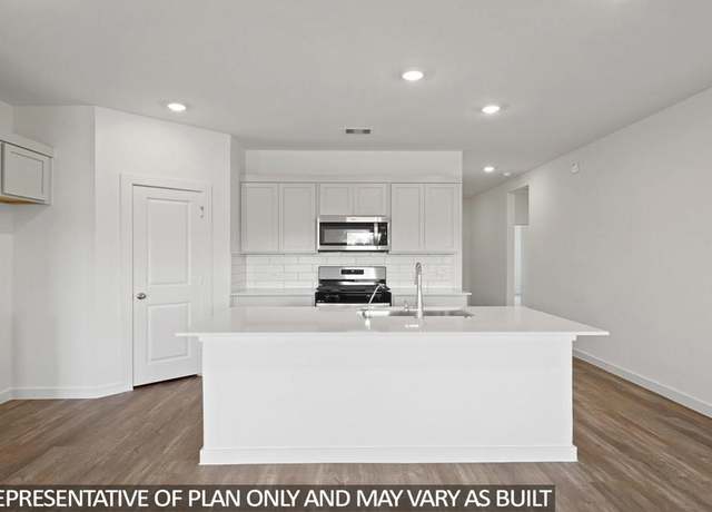 Property at 514 Samuel Ridge Dr, Dayton, TX 77535, 3 beds, 2 baths