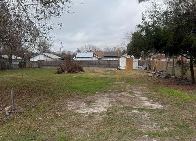 Property at 914 Chestnut St, La Marque, TX 77568