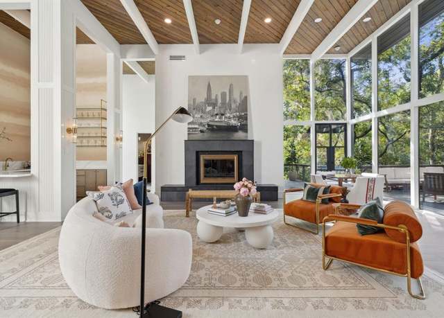 Property at 103 Willowend Dr, Houston, TX 77024, 4 beds, 5.5 baths