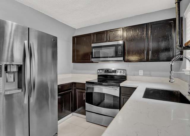 Property at 3813 Landmark Dr, Missouri City, TX 77459, 3 beds, 2.5 baths