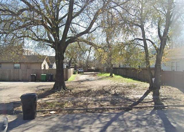 Property at 804 W 27th St, Houston, TX 77008