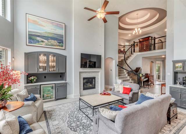 Property at 404 Christians Ct, Montgomery, TX 77316, 5 beds, 4.5 baths
