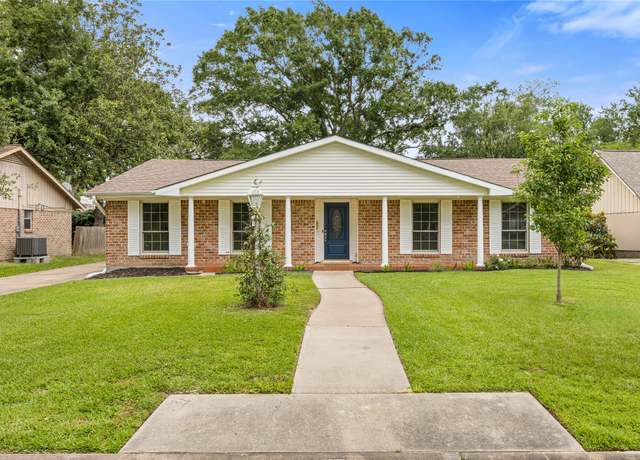 Property at 18215 Hereford Ln, Houston, TX 77058, 3 beds, 2 baths