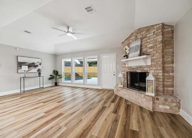 Property at 1911 Quail Valley East Dr, Missouri City, TX 77459, 3 beds, 2 baths
