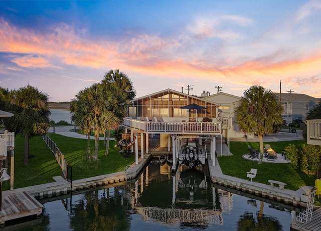 Property at 4321 Jolly Roger Rd, Galveston, TX 77554, 3 beds, 3.5 baths