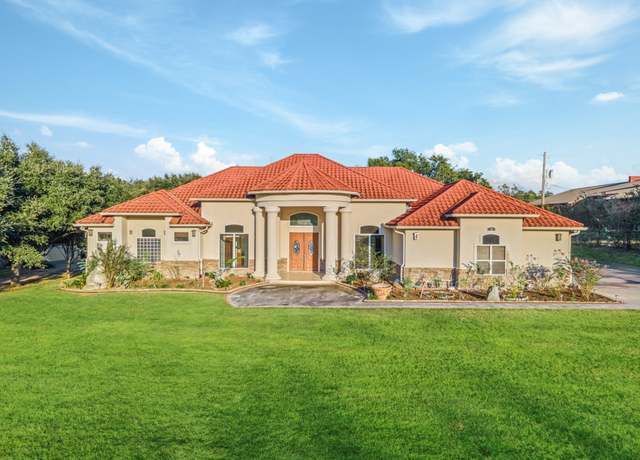 Property at 60 Windy Acres Rd, Brenham, TX 77833, 5 beds, 4.5 baths