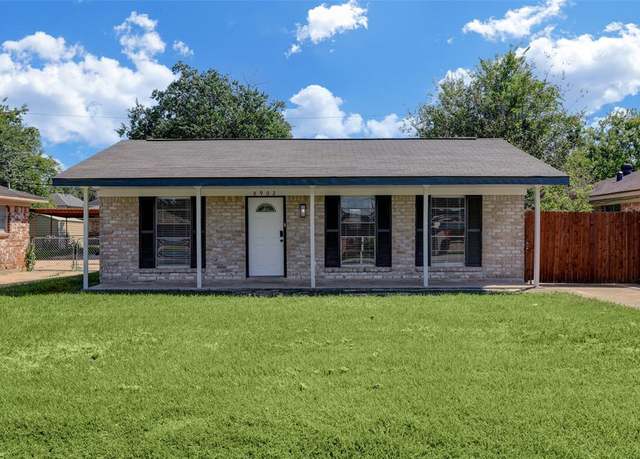 Property at 8902 Klondike St, Houston, TX 77075, 3 beds, 1.5 baths