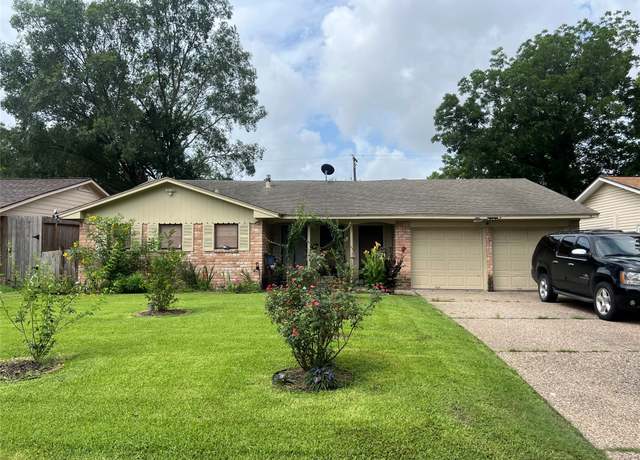 Property at 8823 Shadow Crest St, Houston, TX 77074, 4 beds, 2 baths