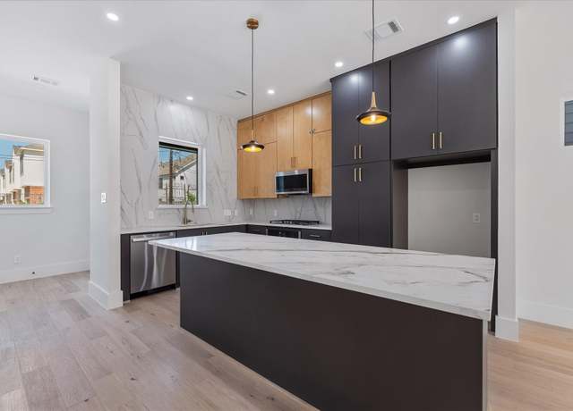 Property at 3912 Tulane St, Houston, TX 77018, 3 beds, 2.5 baths