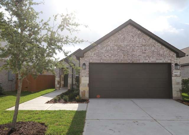 Property at 8022 Kay Harbor Dr, Cypress, TX 77433, 3 beds, 2 baths