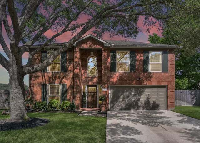 Property at 12010 Viola Ct, Pinehurst, TX 77362, 4 beds, 2.5 baths