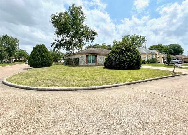 Property at 13011 Harwin Dr, Houston, TX 77072, 3 beds, 2 baths