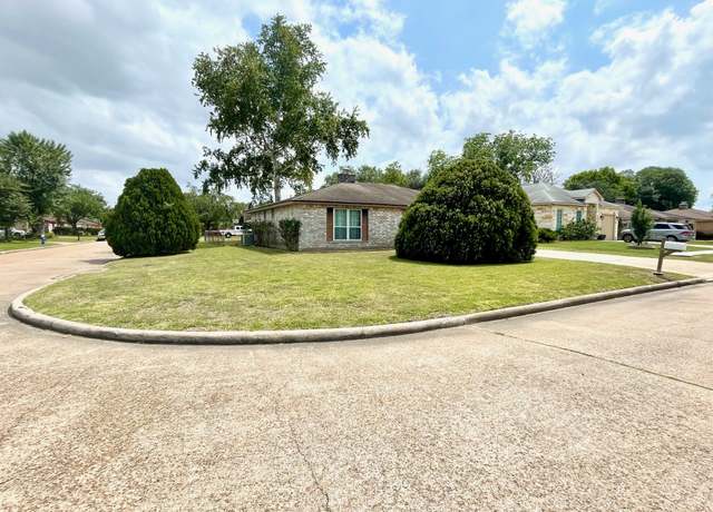 Property at 13011 Harwin Dr, Houston, TX 77072, 3 beds, 2 baths