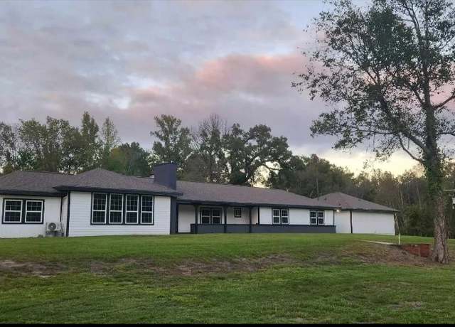 Property at 406 E 2nd St, Corrigan, TX 75939, 5 beds, 3 baths