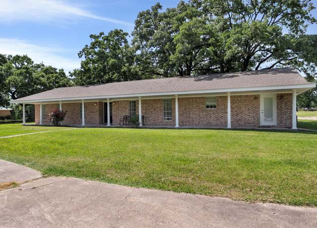Property at 38 Fm 1696 Rd W, Huntsville, TX 77320, 2 beds, 2 baths