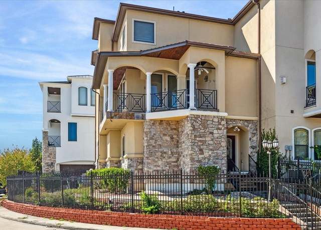Property at 3808 Glen Arbor Dr, Houston, TX 77025, 2 beds, 2.5 baths