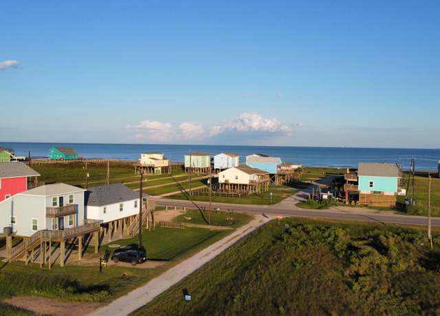 Property at 206 Nesmith Pl, Surfside Beach, TX 77541