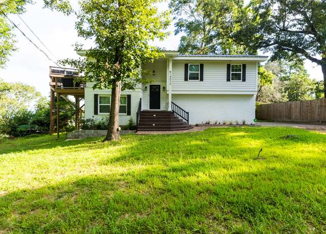 Property at 14510 Henry Calfee Dr, Willis, TX 77318, 4 beds, 2 baths