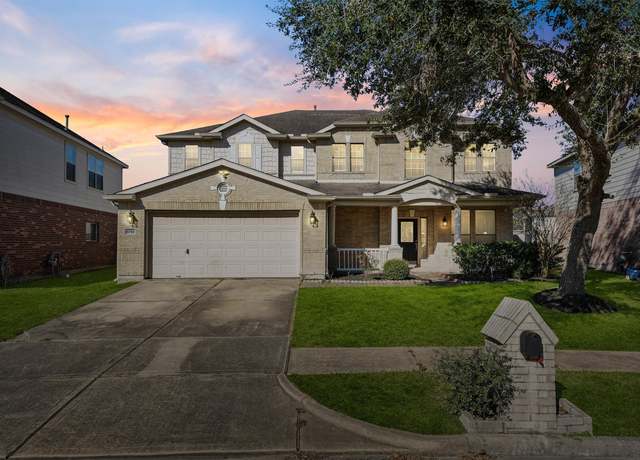 Property at 4722 Lunsford Hollow Ln, Friendswood, TX 77546, 5 beds, 3.5 baths