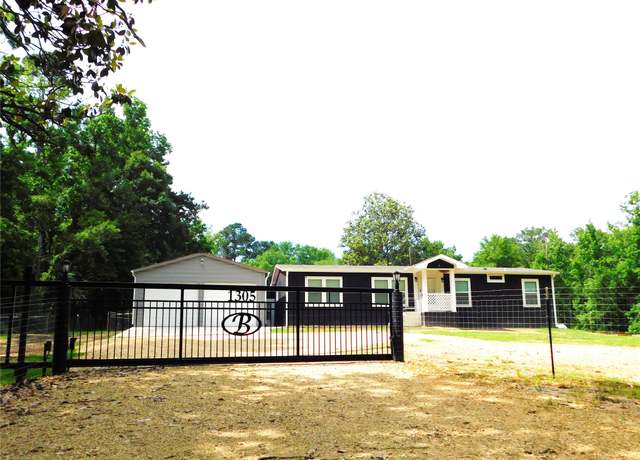 Property at 1305 Boyd Rd, Bronson, TX 75930, 3 beds, 2 baths