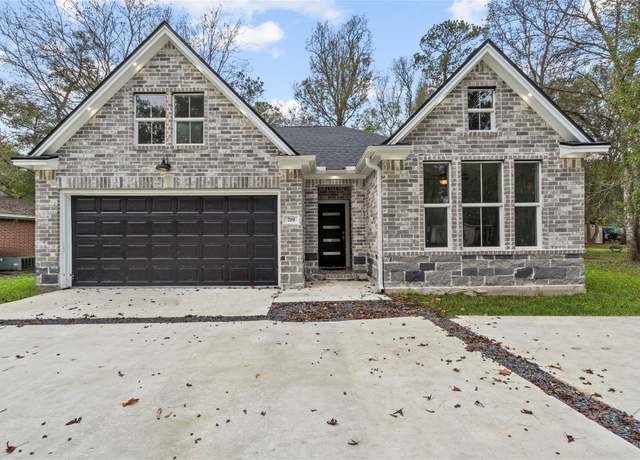 Property at 719 Moose Dr, Crosby, TX 77532, 4 beds, 2.5 baths