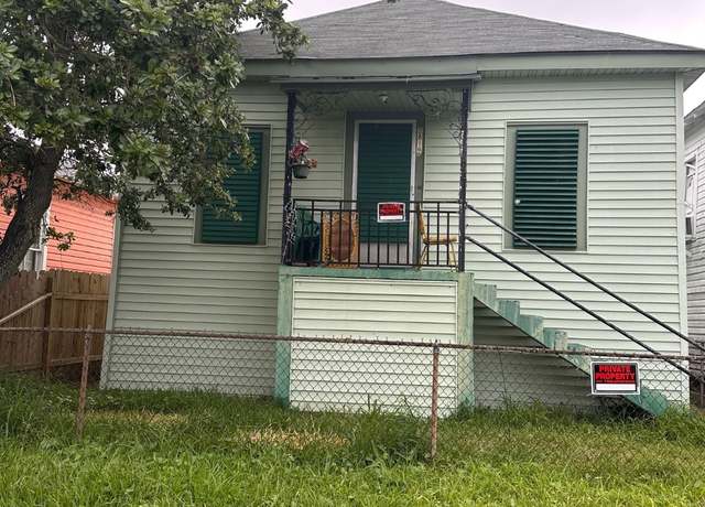 Property at 2816 Avenue M Unit 1/2, Galveston, TX 77550, 2 beds, 1 bath