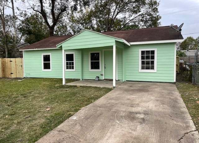 Property at 7338 Guadalcanal Rd, Houston, TX 77033, 4 beds, 1 bath