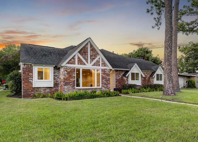 Property at 9780 Cedardale Dr, Houston, TX 77055, 3 beds, 2.5 baths