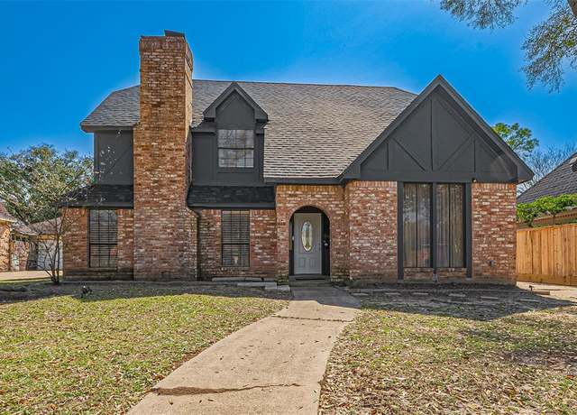 Property at 15211 Camino Del Sol Dr, Houston, TX 77083, 4 beds, 2.5 baths