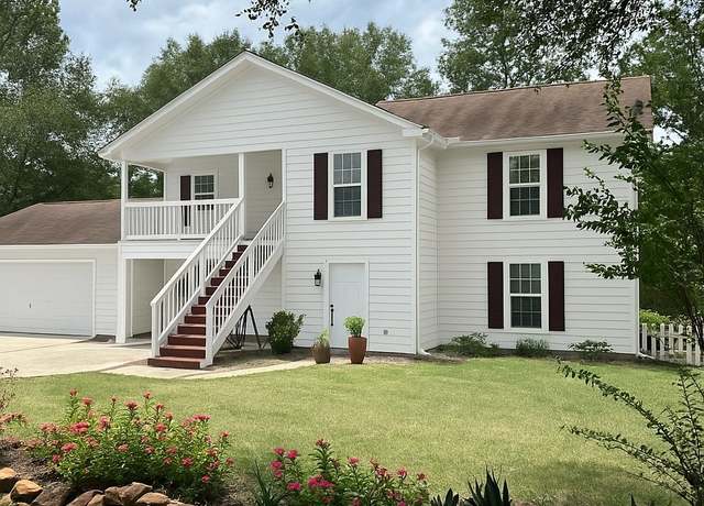 Property at 230 Tiki Trl, Livingston, TX 77351, 3 beds, 2.5 baths