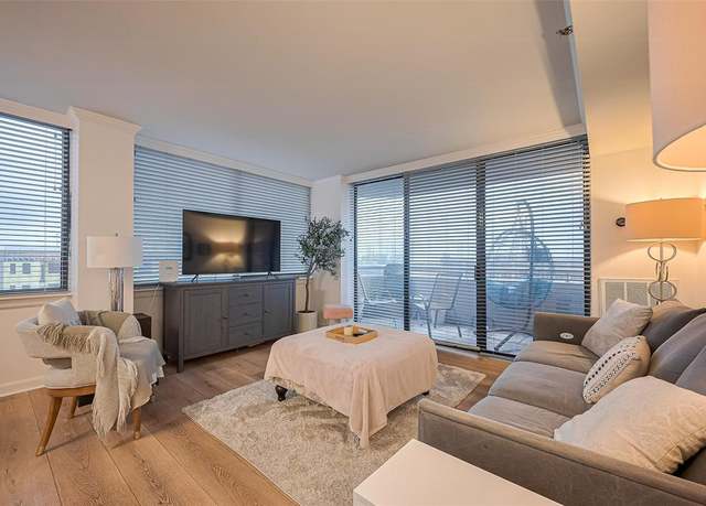 Property at 3525 Sage Rd #1004, Houston, TX 77056, 2 beds, 2 baths