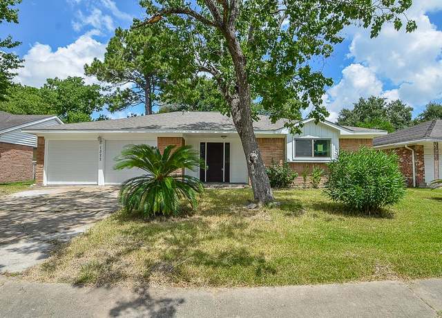 Property at 7522 Jackwood St, Houston, TX 77074, 3 beds, 2 baths