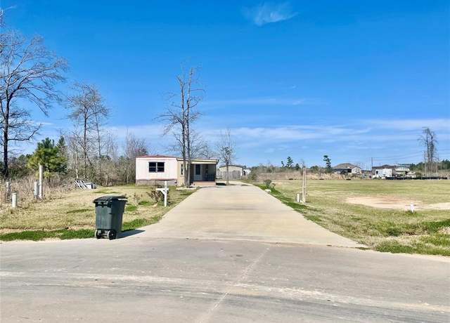 Property at 215 Road 5215, Cleveland, TX 77327, 3 beds, 1 bath