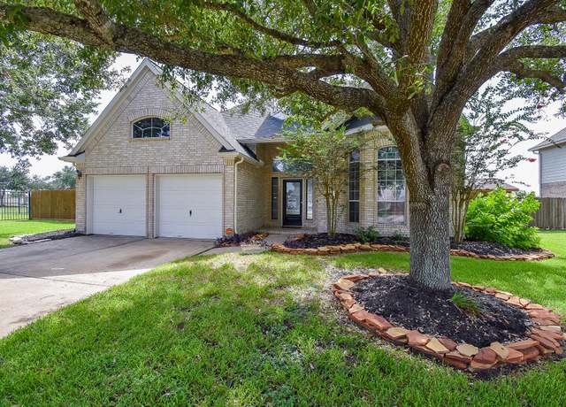 Property at 3918 Austin Lake Ct, Pearland, TX 77581, 4 beds, 3.5 baths
