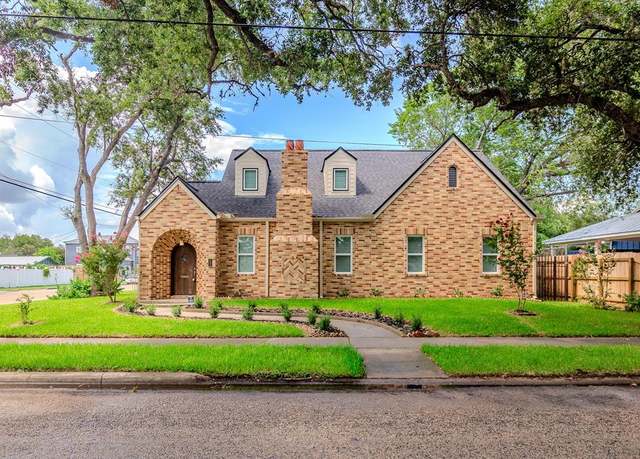Property at 407 E Santa Rosa St, Victoria, TX 77901, 2 beds, 1 bath