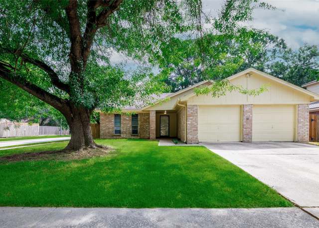 Property at 24050 Spring Briar Ln, Spring, TX 77373, 3 beds, 2 baths