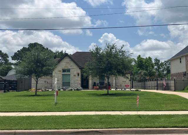 Property at 1309 Coryell St, League City, TX 77573, 3 beds, 2.5 baths