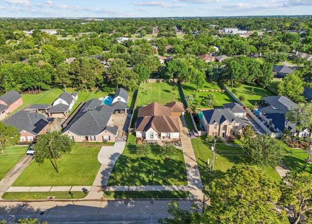 Property at 1309 Coryell St, League City, TX 77573, 3 beds, 2.5 baths