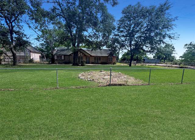 Property at 40736 Jozwiak Ln, Hempstead, TX 77445, 4 beds, 2 baths