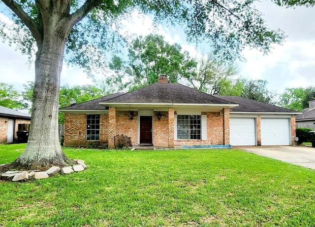 Property at 3608 Avenue R, Rosenberg, TX 77471, 3 beds, 2 baths