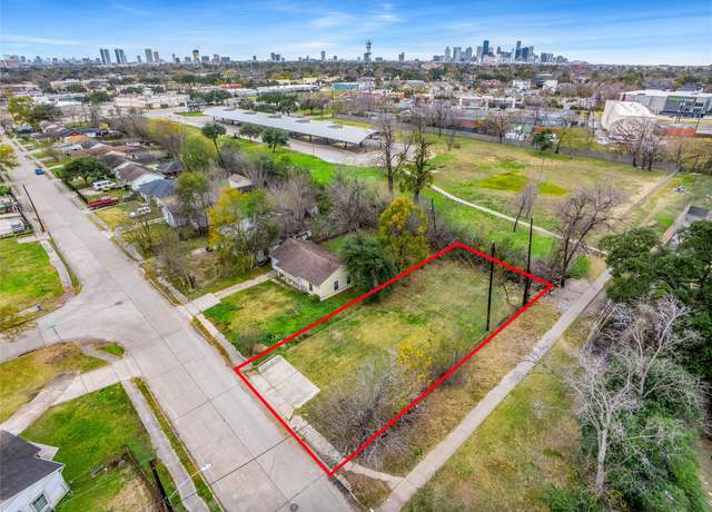 Property at 4015 Porter St, Houston, TX 77021