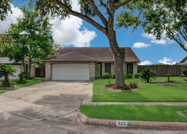 Property at 326 Fair Oak Dr, Stafford, TX 77477, 3 beds, 2 baths