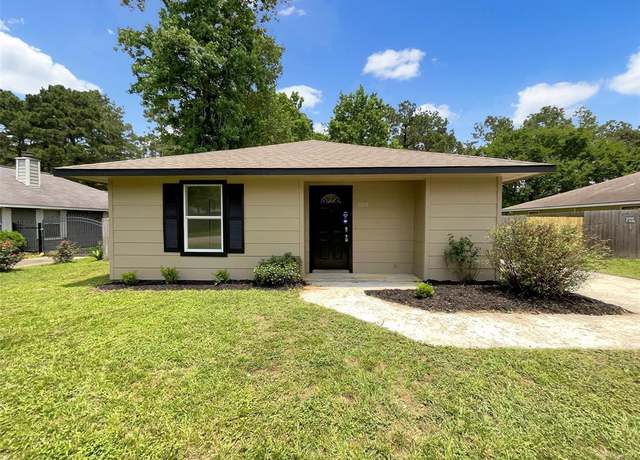 Property at 8898 E Buffalo Cir, Willis, TX 77378, 3 beds, 2 baths