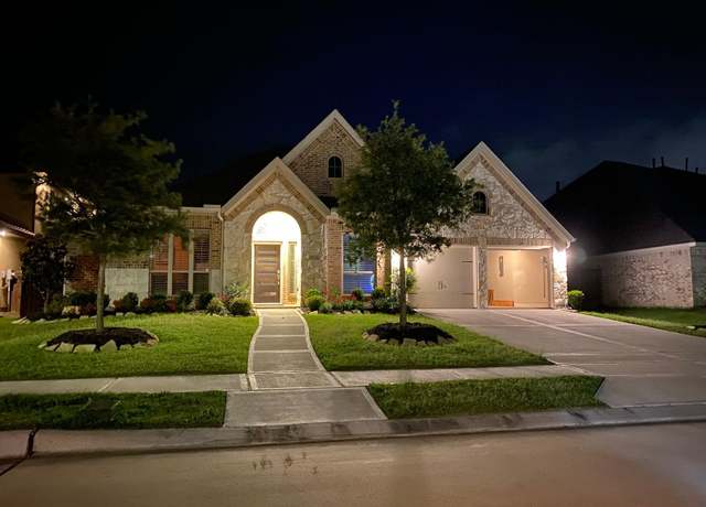 Property at 10322 Granite Ct, Rosharon, TX 77583, 4 beds, 3 baths