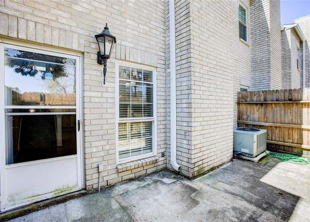 Property at 17423 Red Oak Dr #17423, Houston, TX 77090, 2 beds, 2.5 baths