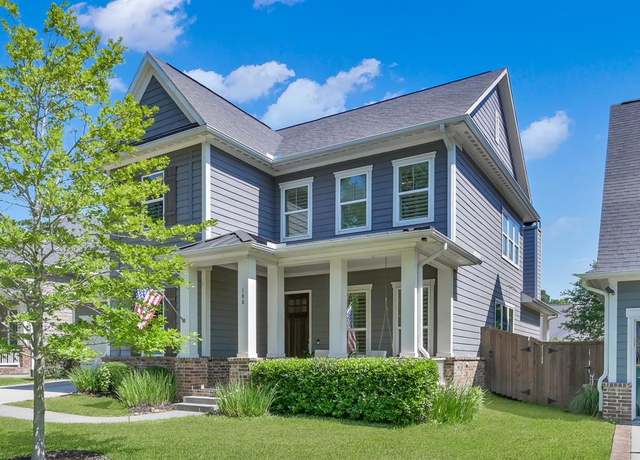 Property at 106 Jackson Park St, Montgomery, TX 77316, 4 beds, 3 baths