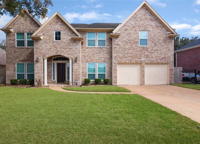 Property at 5011 White Manor Dr, Pasadena, TX 77505, 4 beds, 2.5 baths