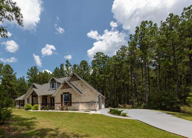 Property at 15516 Forest Grove Dr, Willis, TX 77378, 3 beds, 2.5 baths