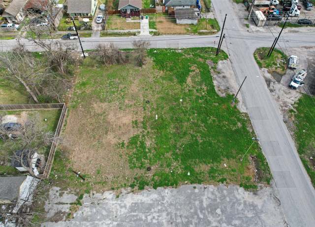 Property at 3813 Crane St, Houston, TX 77026