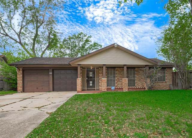 Property at 6734 Indian Lake Dr, Missouri City, TX 77489, 3 beds, 2 baths
